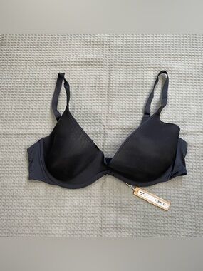 Skims Weightless Scoop Bra 42B NWT Onyx Black